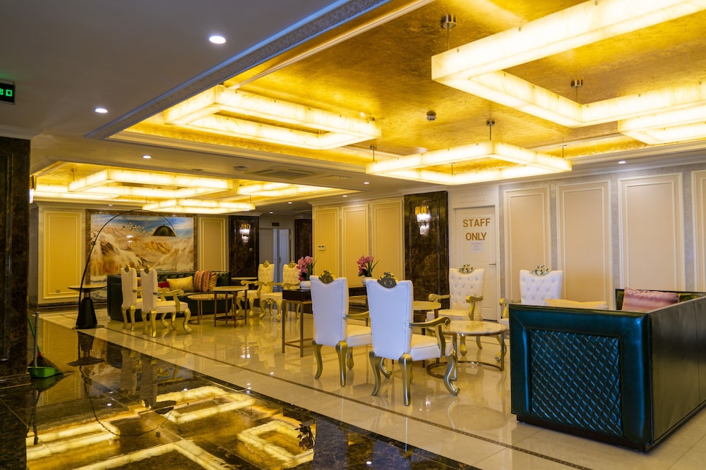 ST Hotel Wattay Airport 45/64