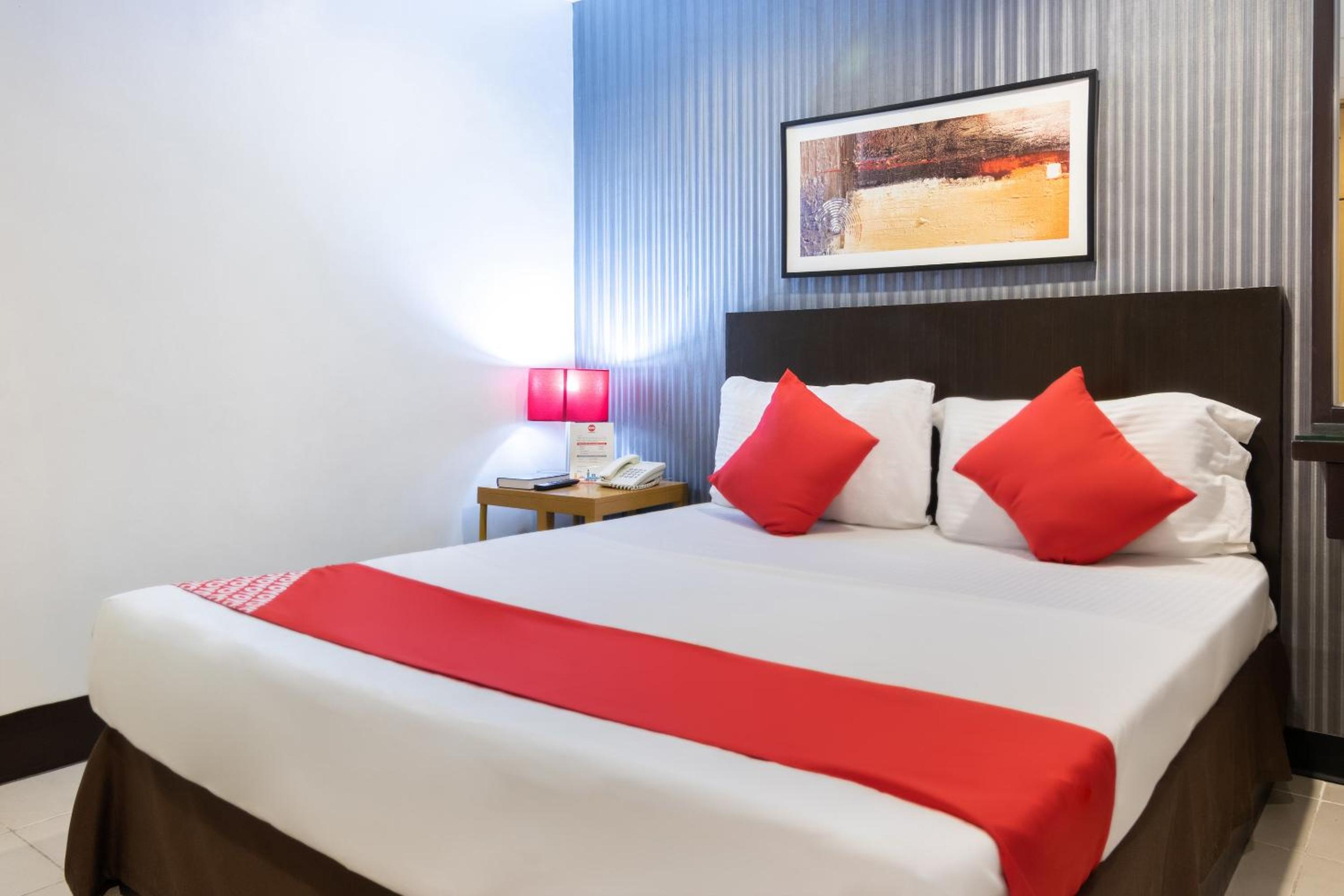 Superior, Queen Bed