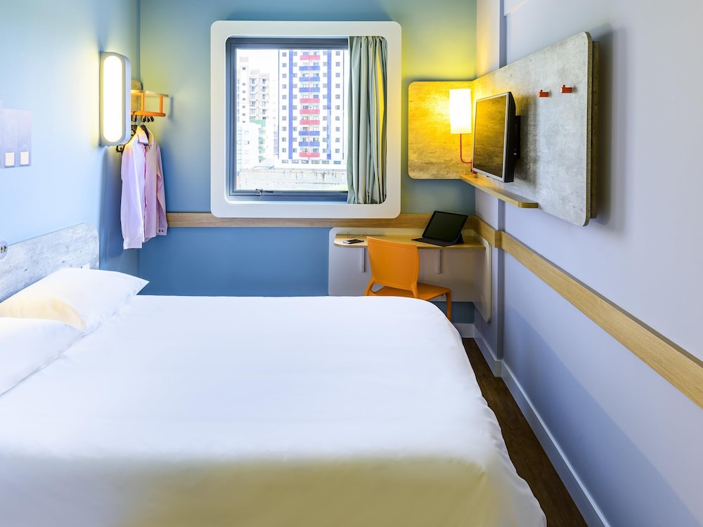 Ibis Budget Sorocaba 15/48
