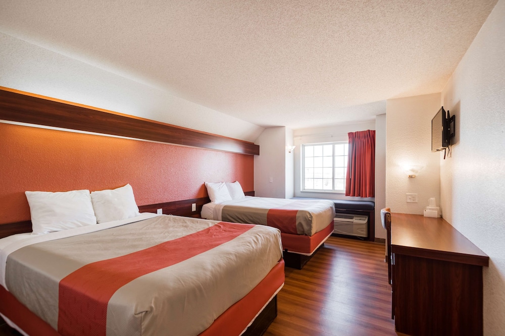 Motel6 Olathe, KS 15/49