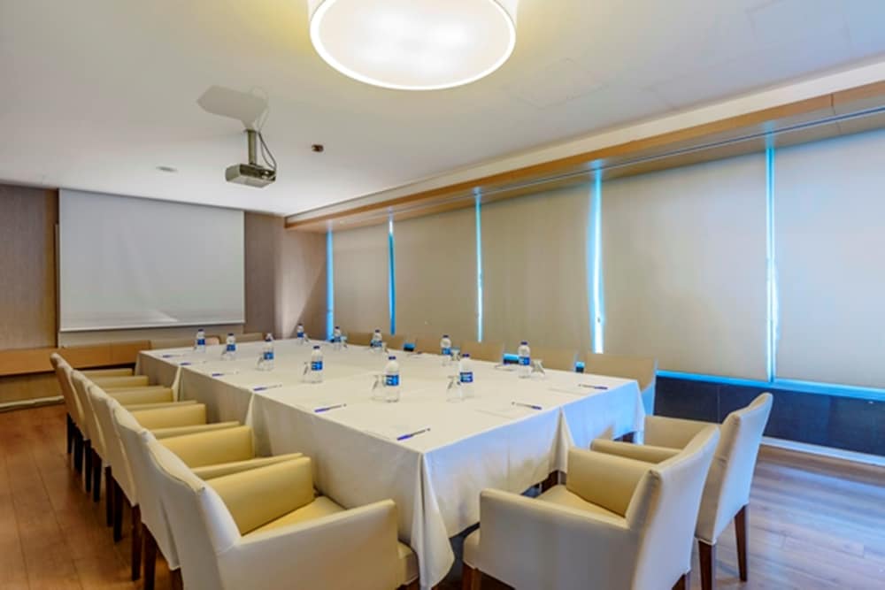 Aydinoglu Otel 51/63
