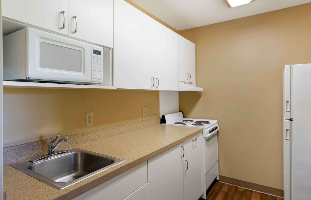 Extended Stay America - Hartford - Farmington 54/55