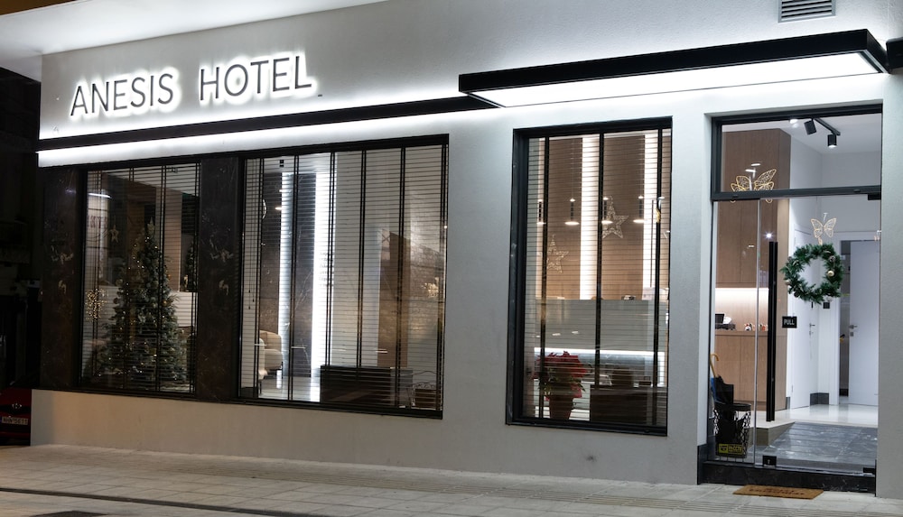 Anesis Hotel 4/50