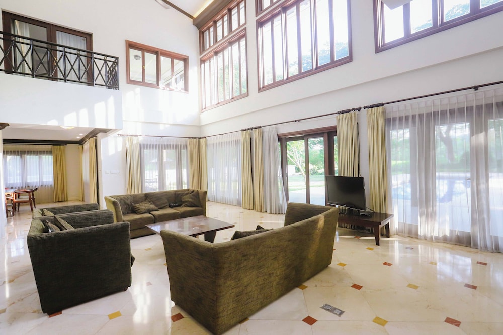 Taman Dayu Golf Club And Resort 33/56