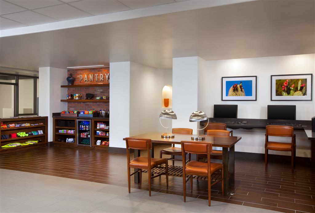 Four Points by Sheraton Phoenix South Mountain 10/16