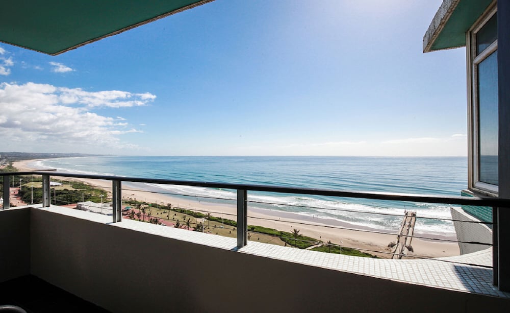 Blue Waters Hotel 38/50