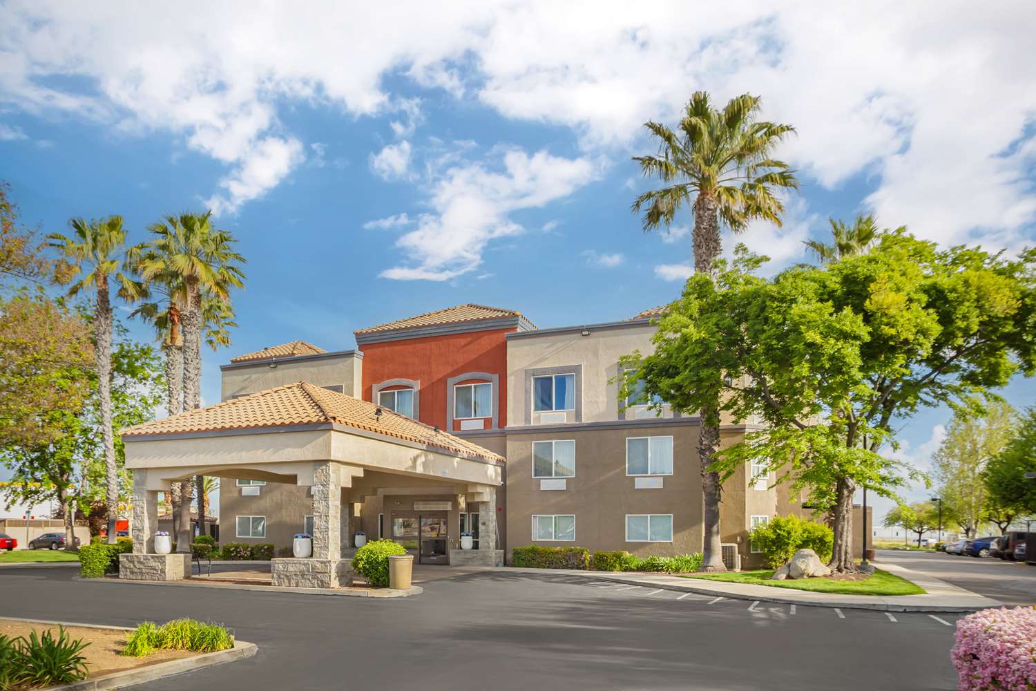 Best Western Plus Villa Del Lago Inn 4/41