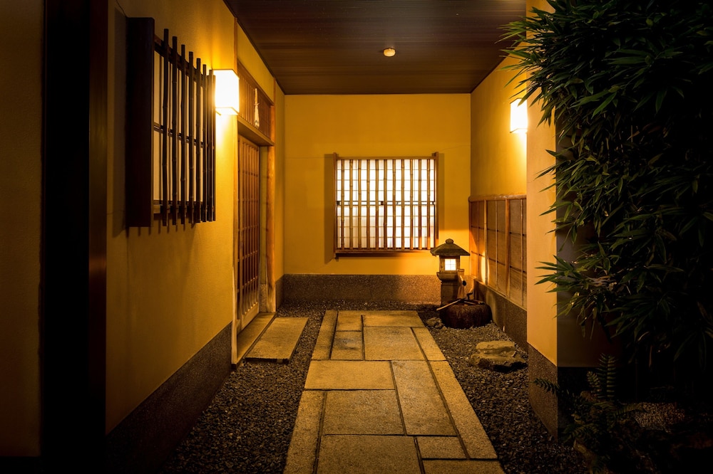 Sakanoue 43/48