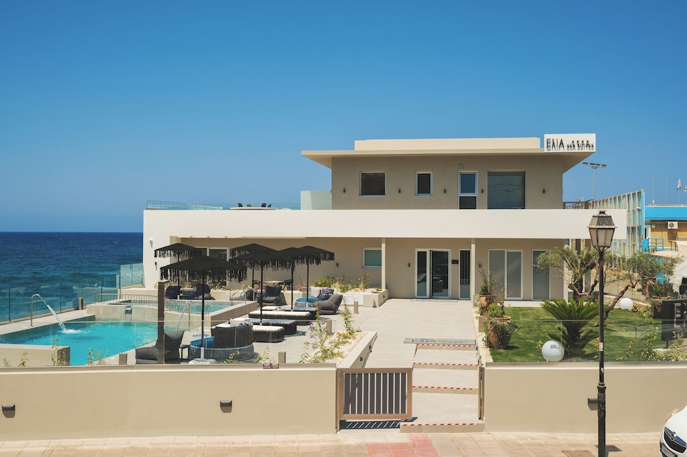 Elia Sea Suites 3/72