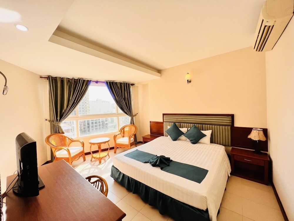 The Coast Hotel 21/47