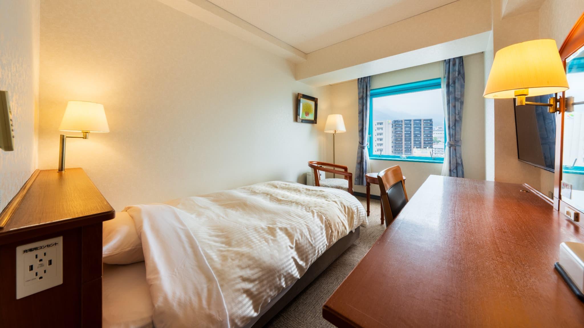 Semi Room, Standard, Semi Double Bed, Mountain View, Smoking