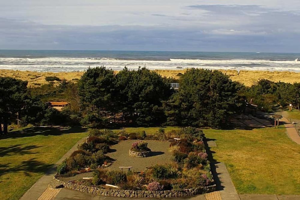 Gold Beach Inn 11/33