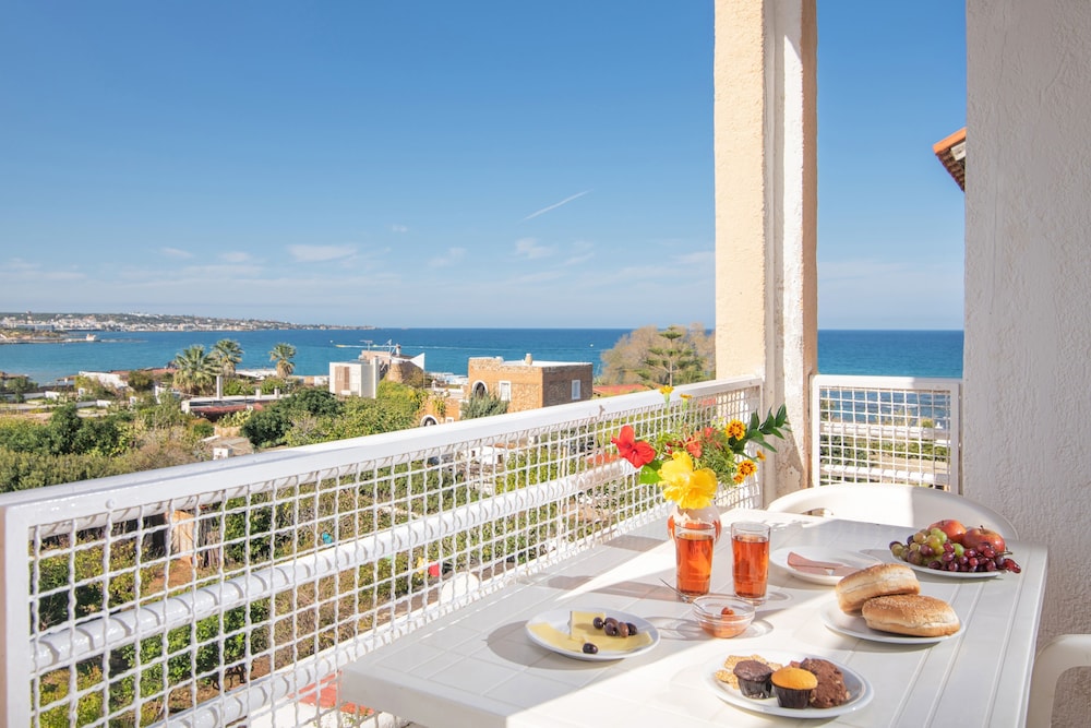 Iliostasi Beach Apartments 28/46