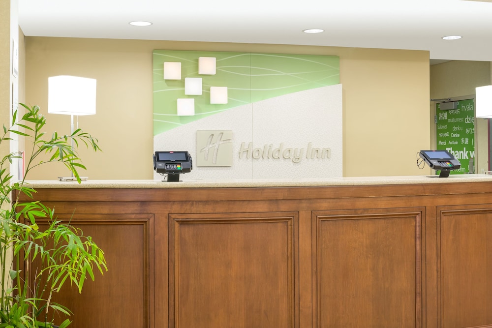 Holiday Inn Manchester Airport 6/52