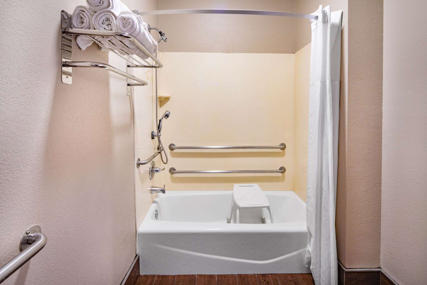 Super 8 By Wyndham North Hollywood 27/29