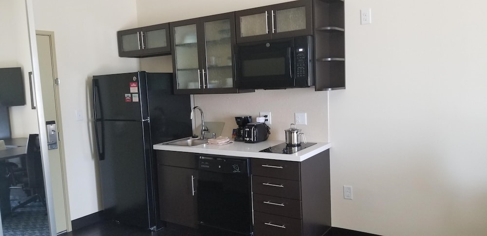 Candlewood Suites Plano North 34/44