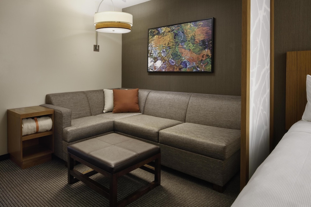 Hyatt Place Knoxville/Downtown 33/72