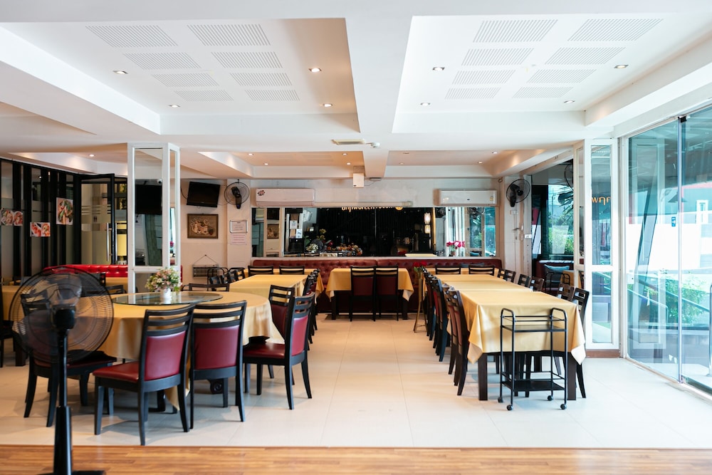 Grand Ratchapruek Hotel 43/70