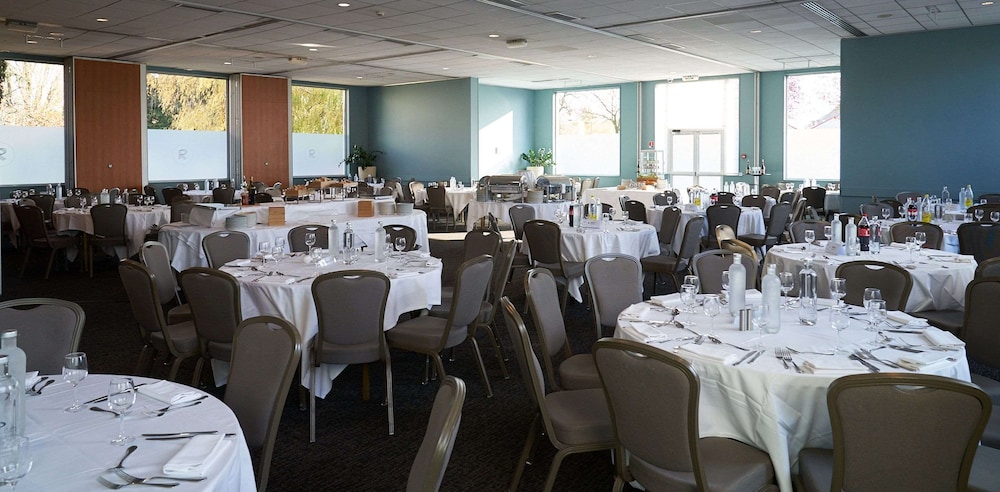 Best Western Plus Paris Saclay 48/65