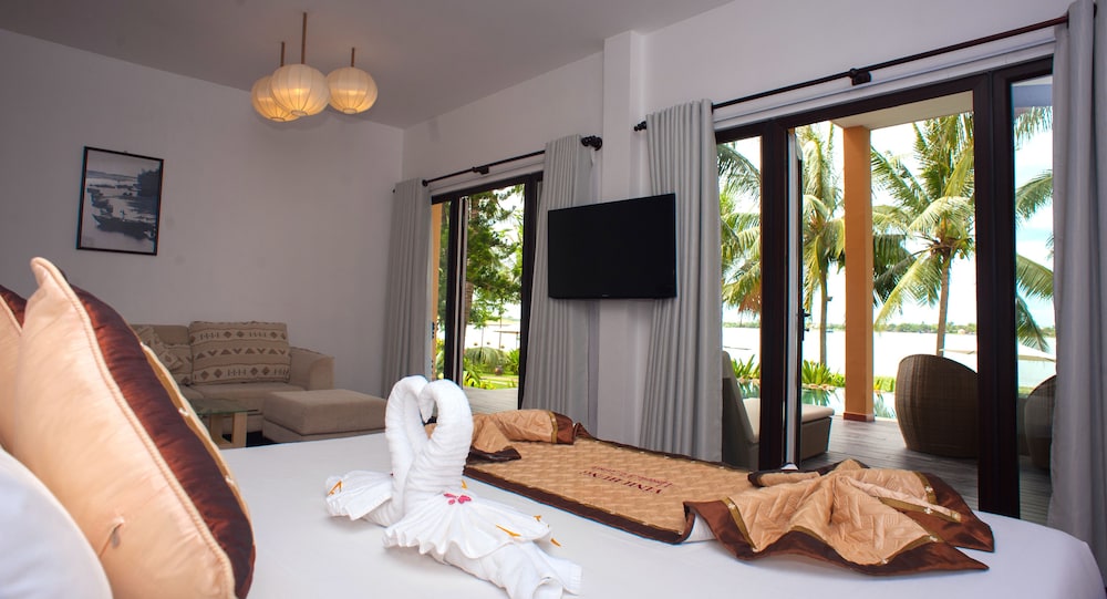 Vinh Hung Riverside Resort 36/78