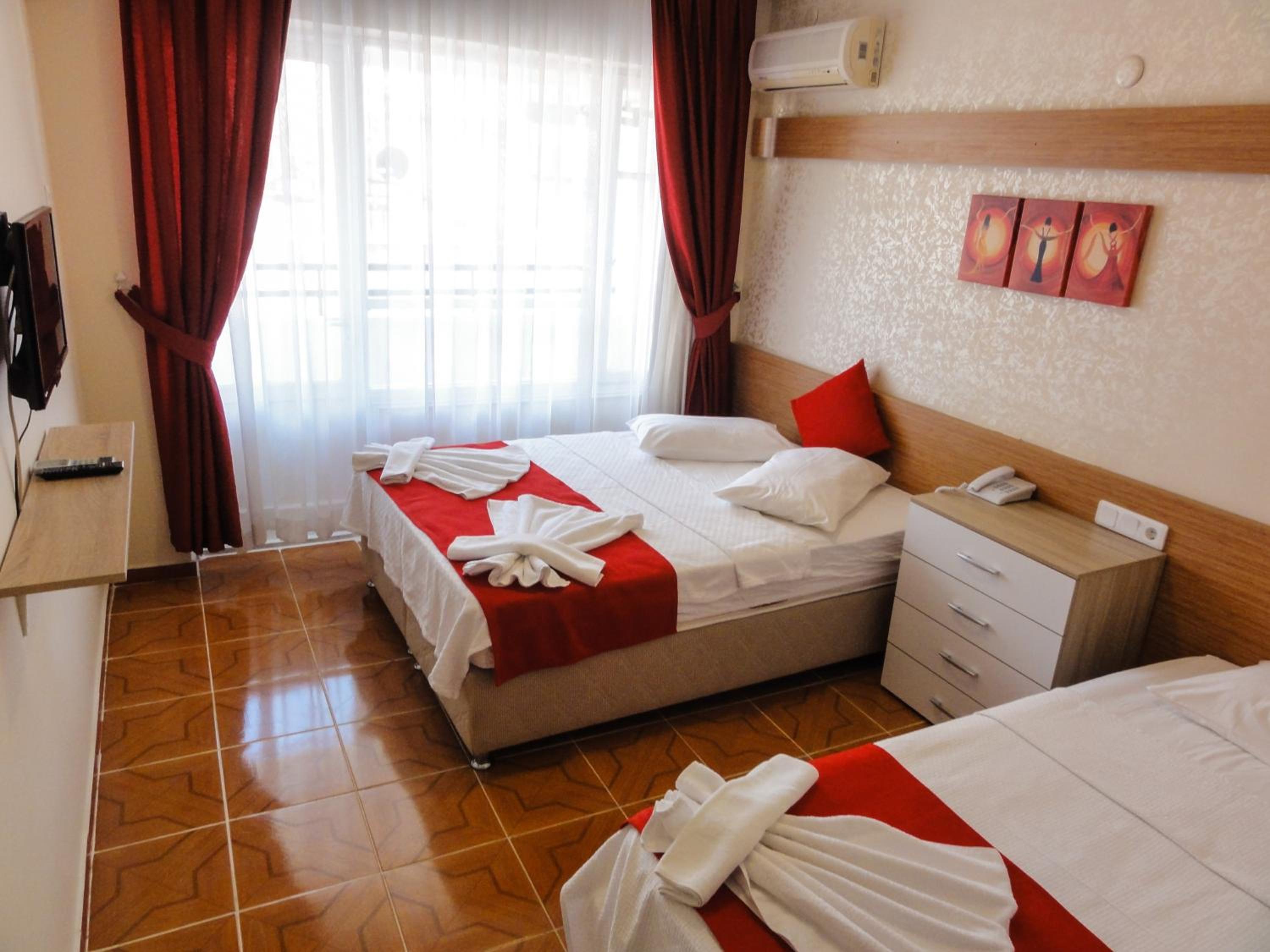 غرفة ثلاثية، Altinersan Hotel 6/10
