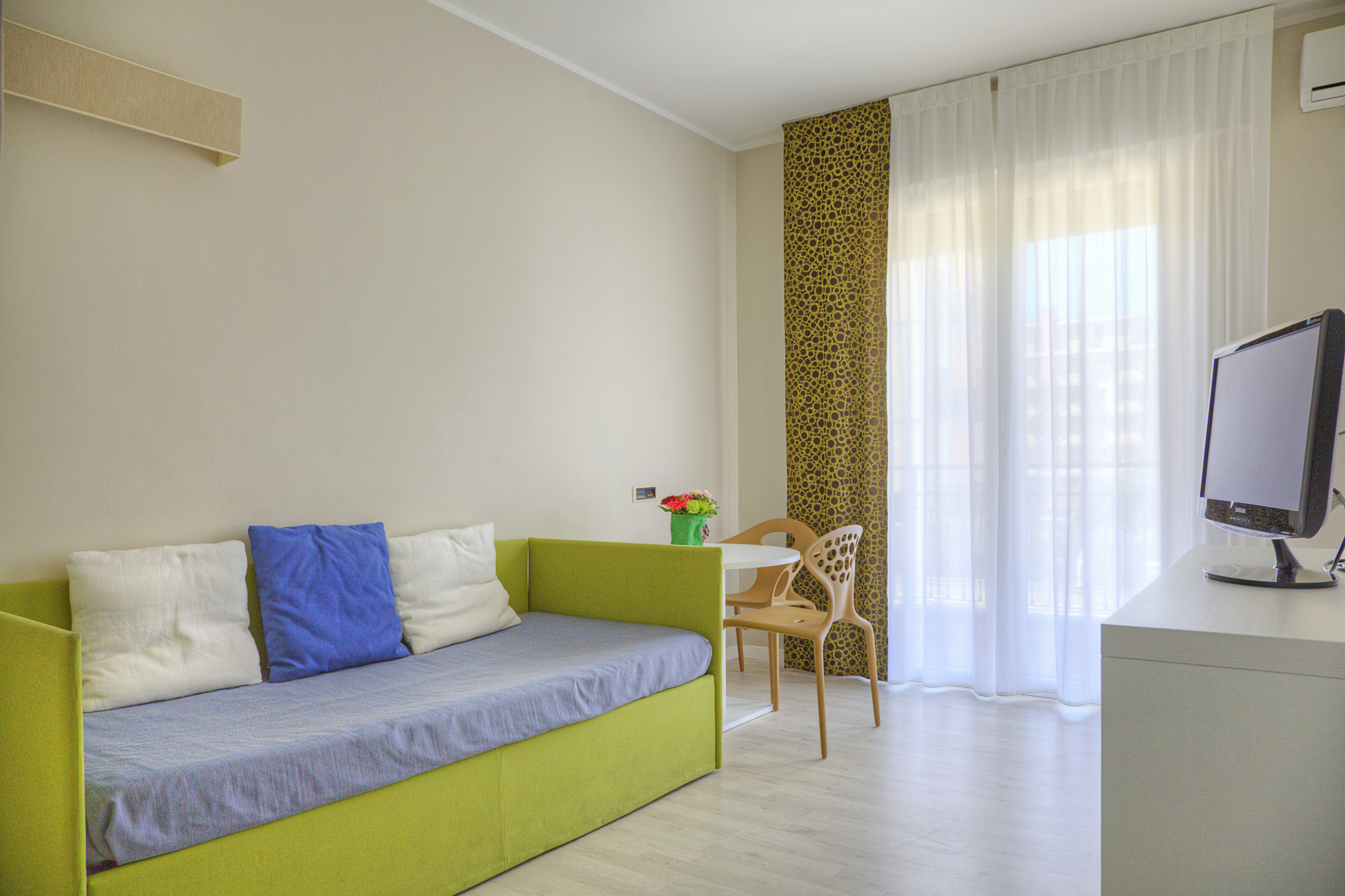 Ute Hotel 27/40