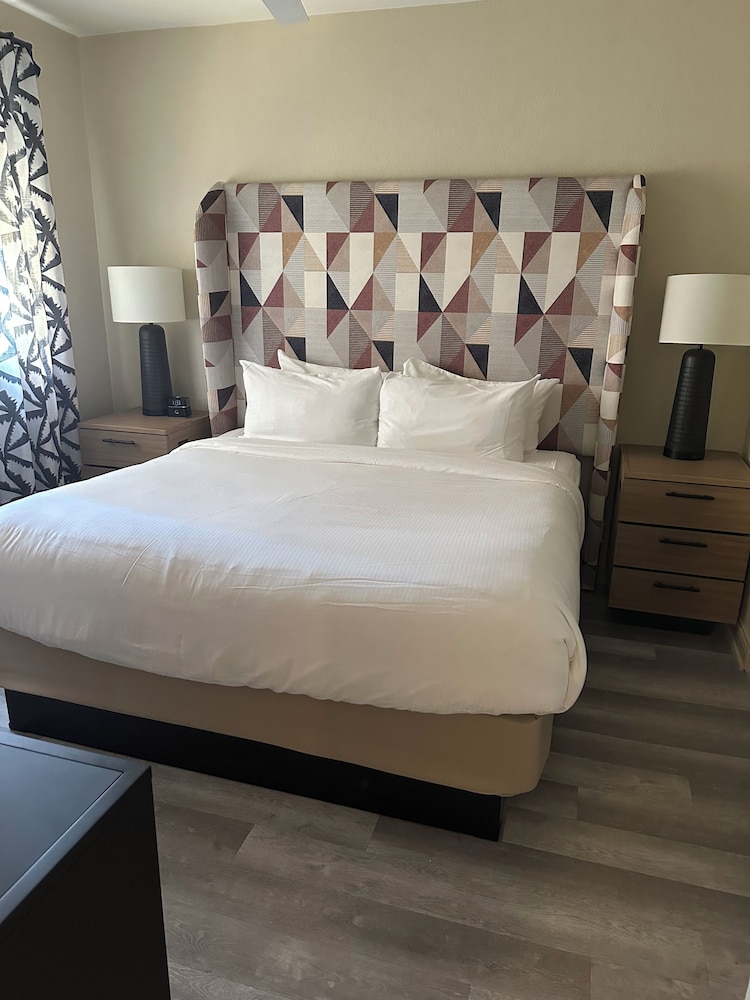 جناح ديلوكس بسرير كينج مع أريكة بمطبخ، Bluegreen Vacations Club 36 An Ascend Collection Resort 3/10