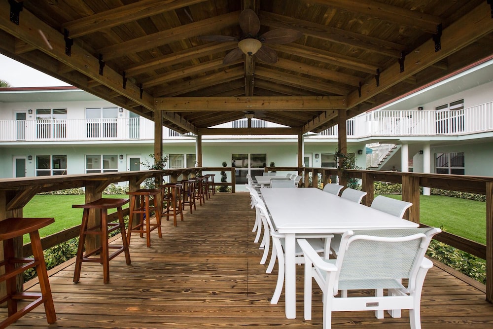 Sun Dek Beach House 45/56