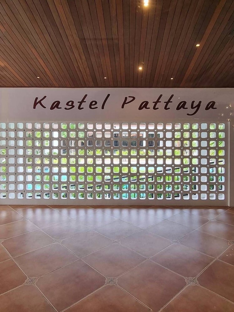 Kastel Pattaya Hotel 10/61