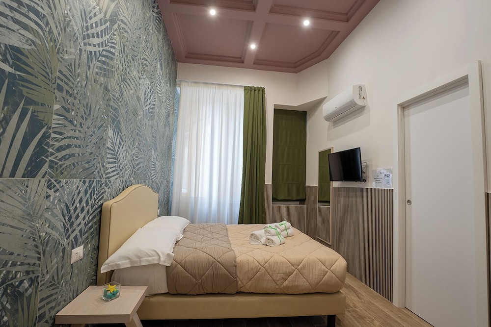 Naples Royal House B&B 28/50