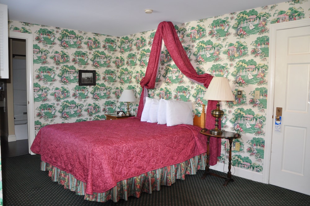 Murray Hotel 18/35