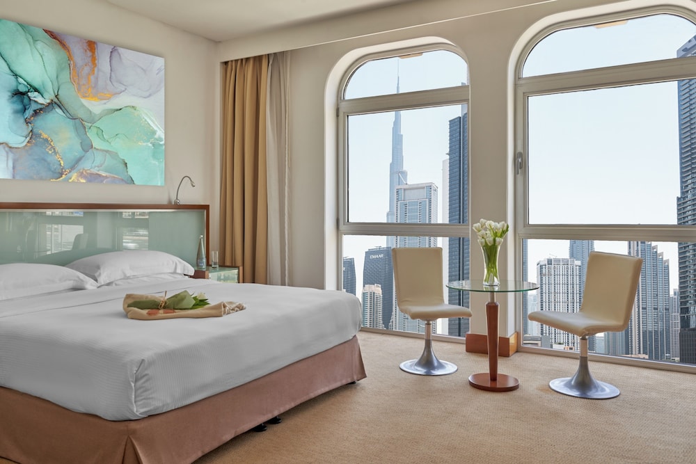 STUDIO, KING BED, BURJ KHALIFA VIEW