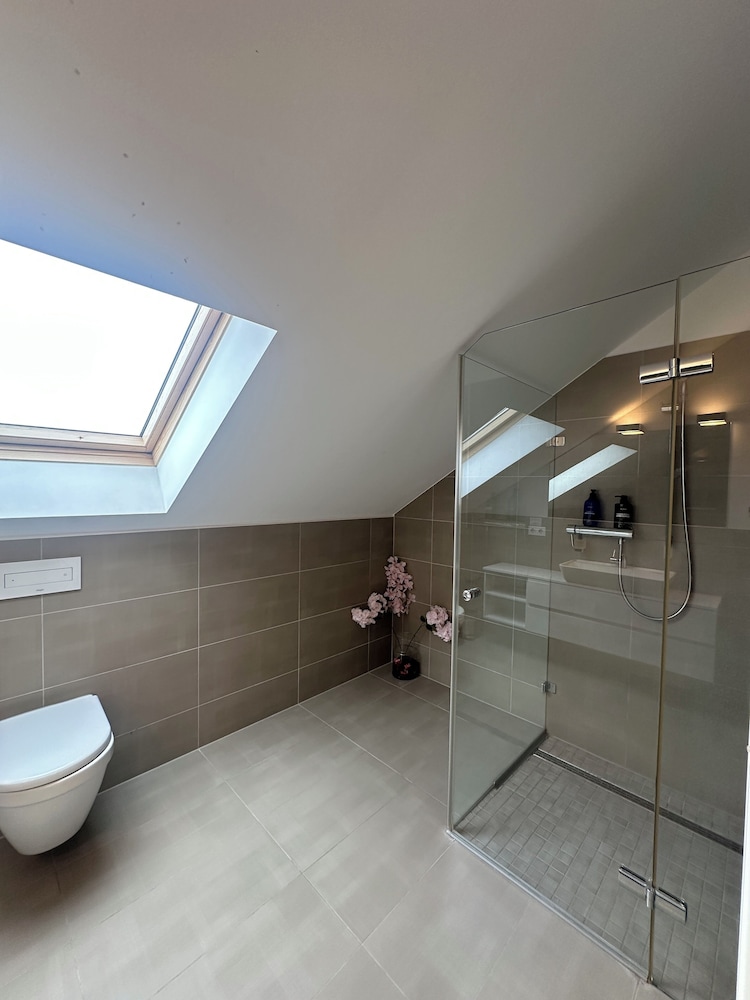 Helvetia Suites 47/52