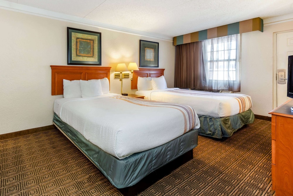 La Quinta Inn by Wyndham Bossier City 17/40