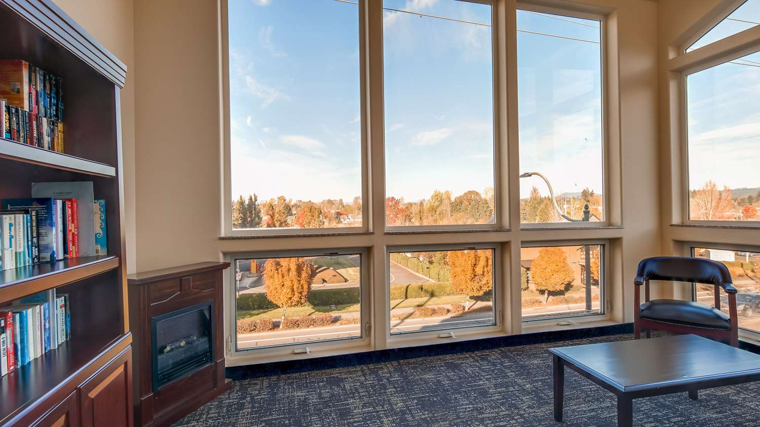 Best Western Plus Battle Ground Inn & Suites 20/36