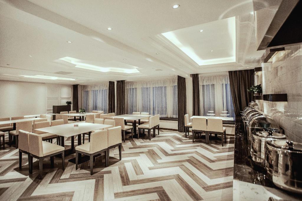 Lanou Hotel (Guizhou Guiyang Huaxi District Meide Government House Branch) 47/53