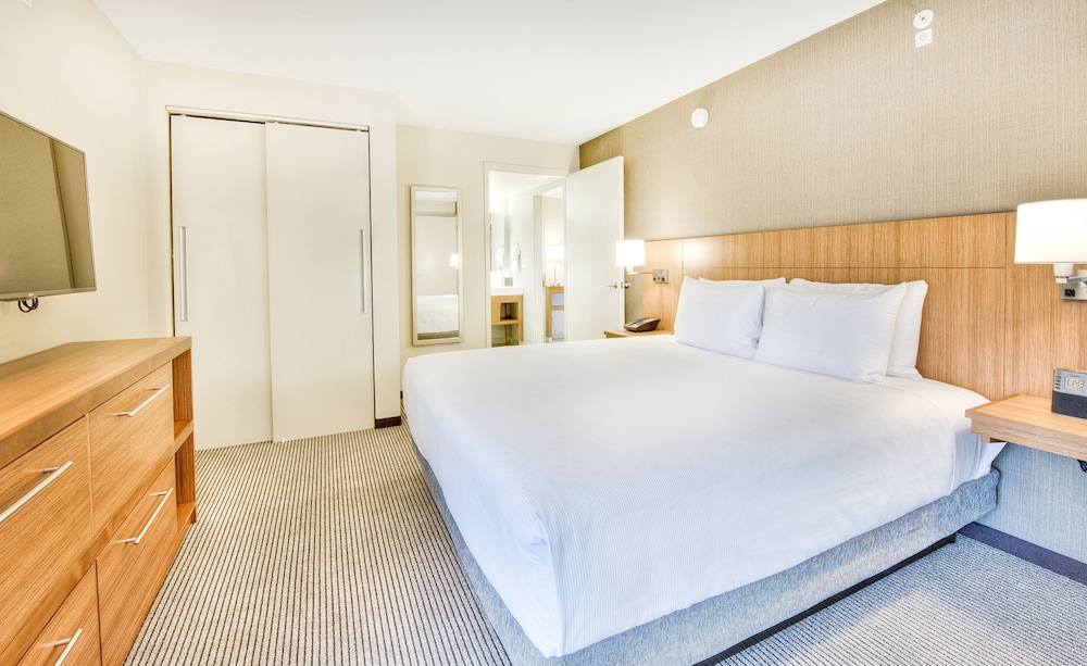Hyatt Place Durham Southpoint 22/66