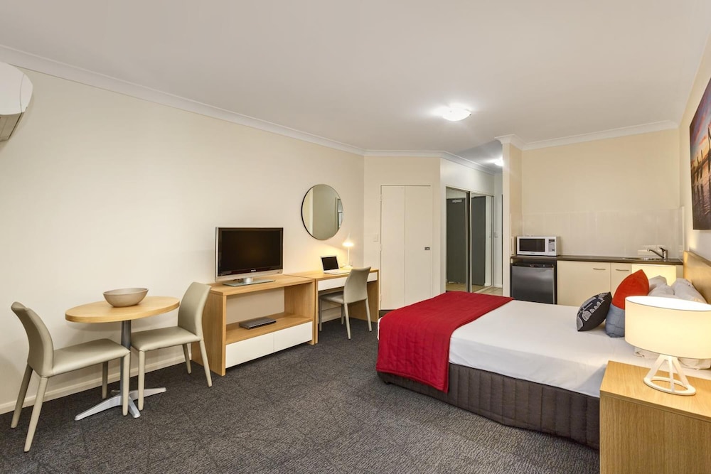 MainStay Suites Townsville 7/47