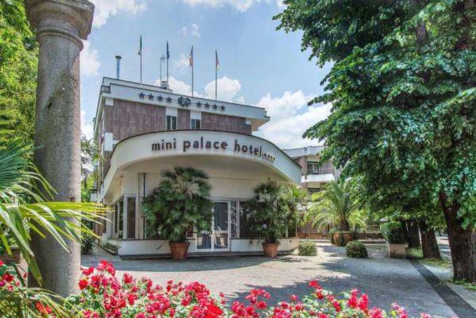 Mini Palace Hotel 1/64