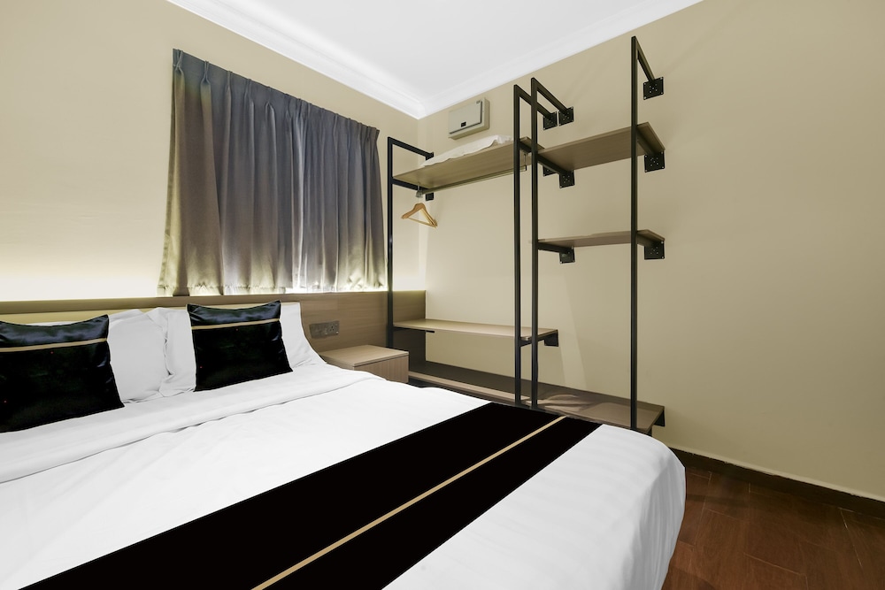 OYO 998 Queen City Hotel 32/50