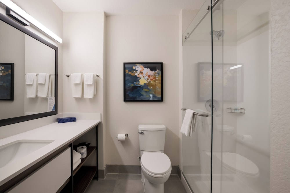 Everhome Suites San Bernardino - Loma Linda 56/59