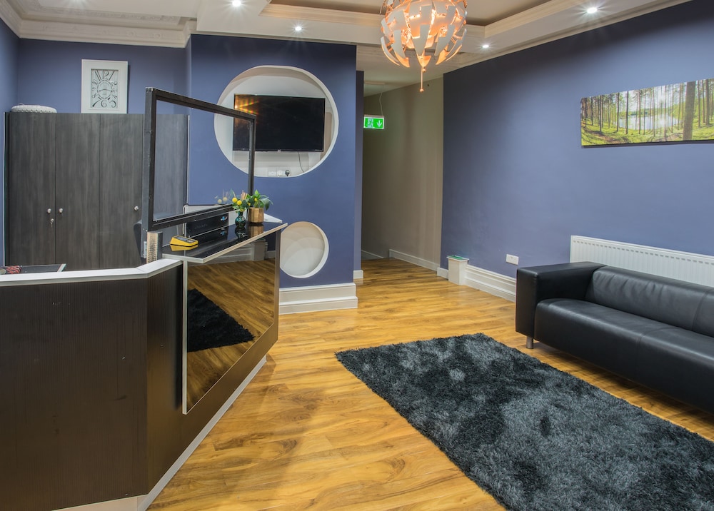 High Bank Hotel 35/42