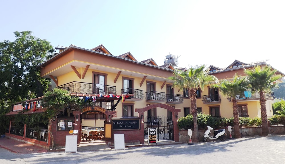 Orange Garden Hotel 4/45