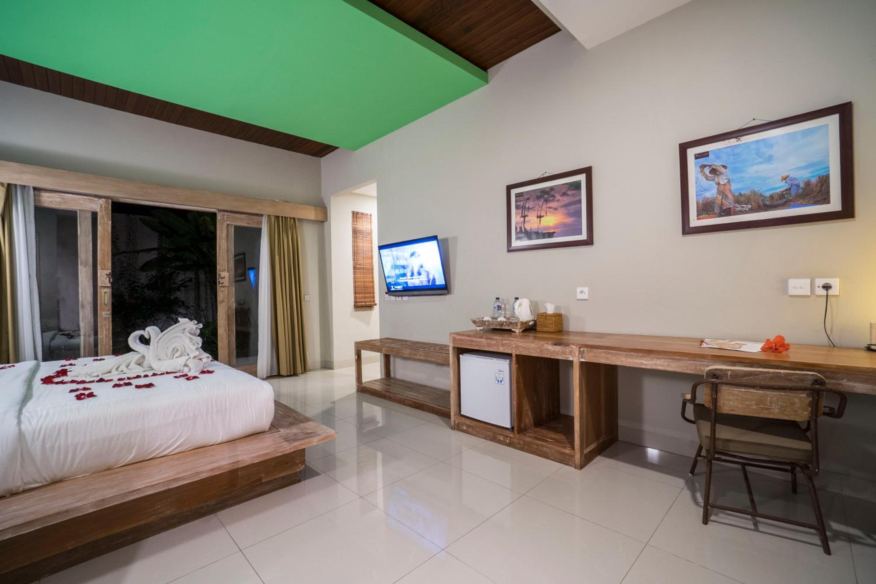 PREMIER, DOUBLE BED