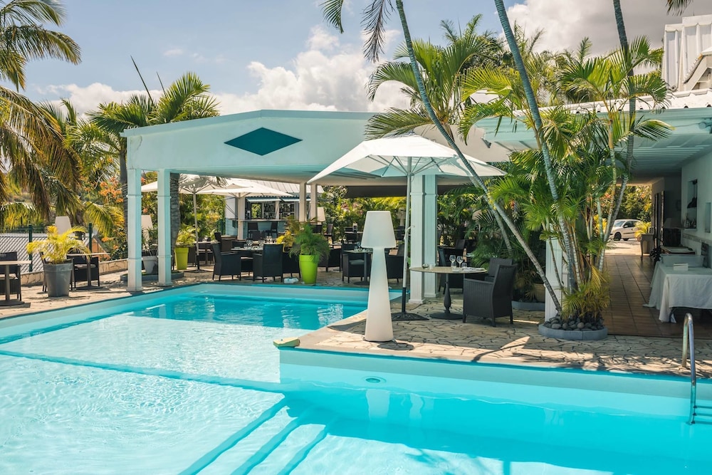 Hotel Latitude 21 48/58