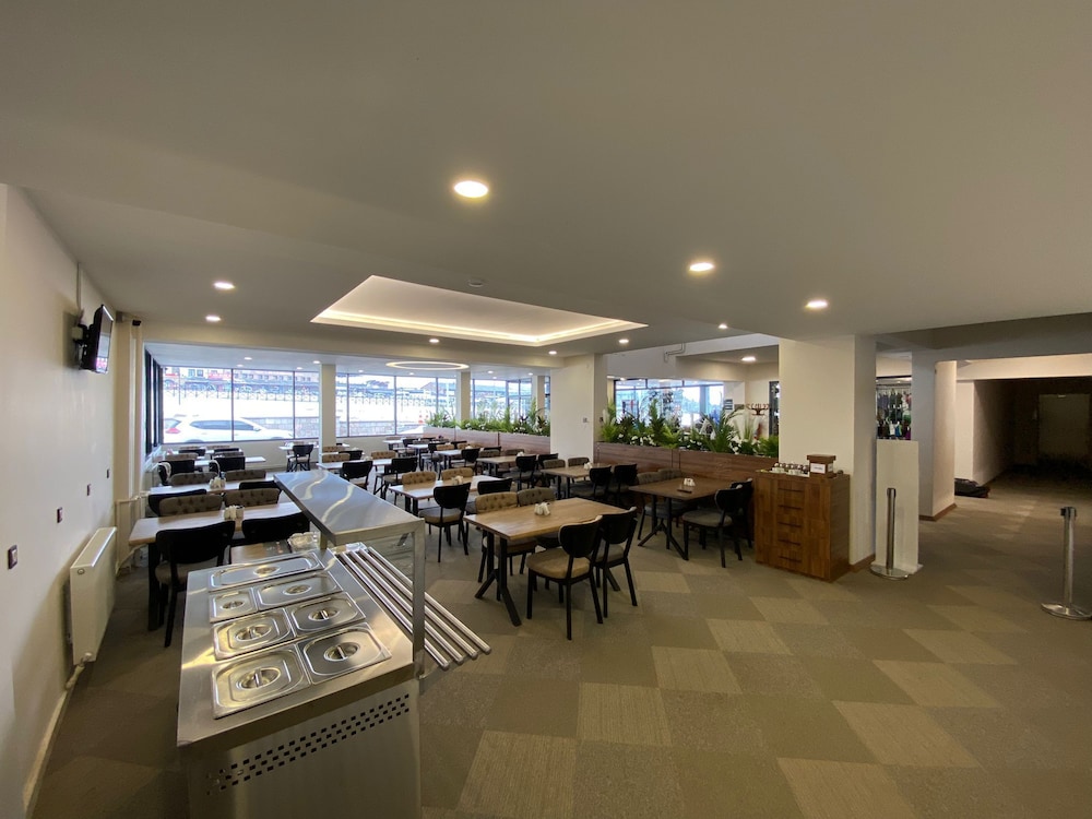 Zumrut Palas Otel 31/44