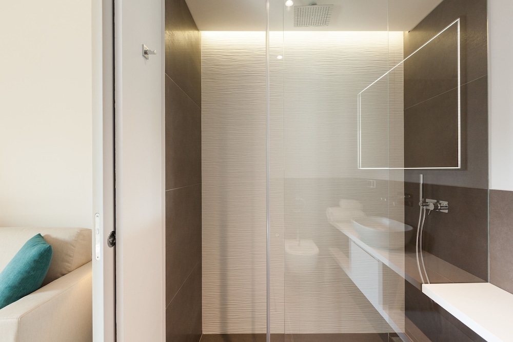 Easyhomes Duomo Suites and Apartments 34/38