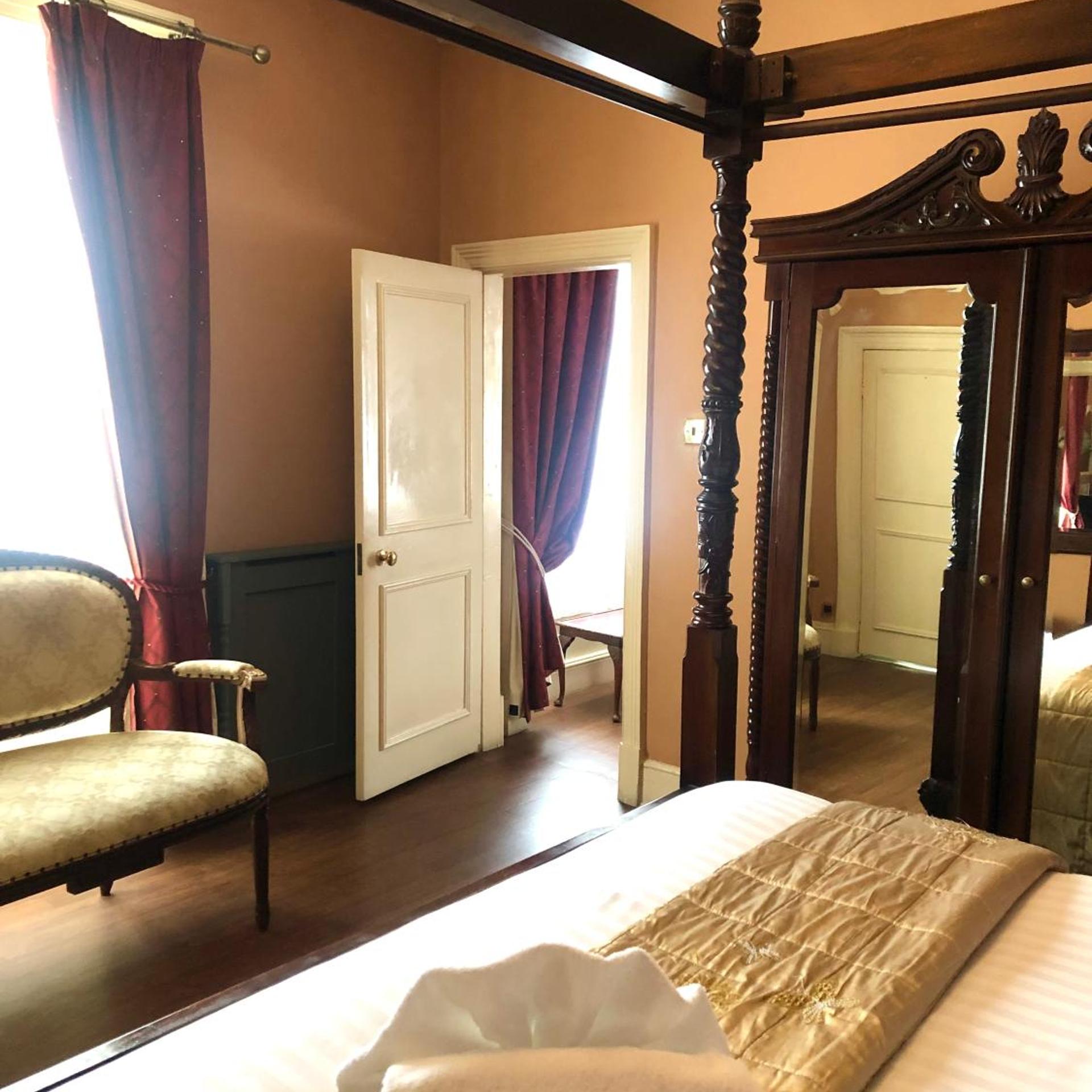 Bridal, Suite