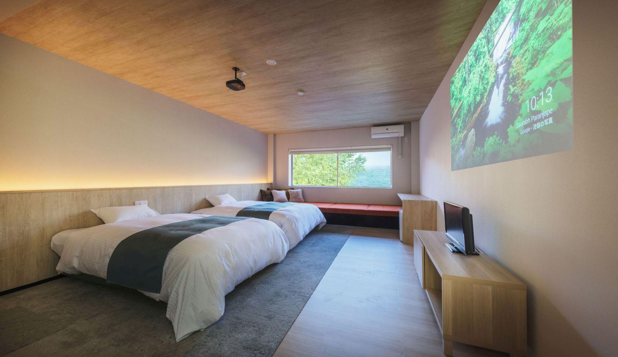Renovated, Western, Modern, Superior, Twin Beds