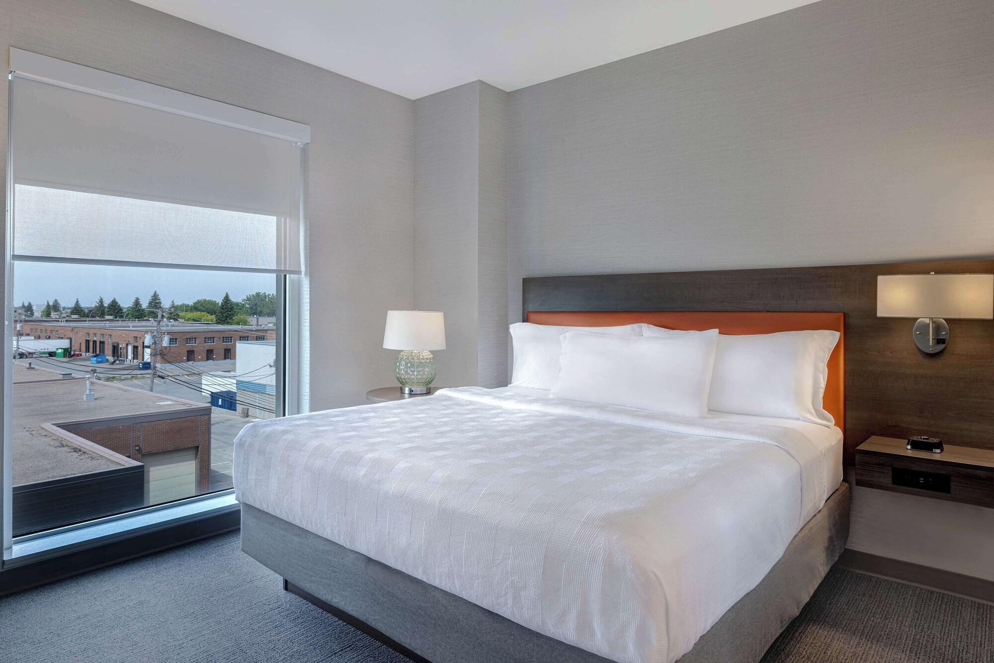 1 Bedroom, Suite